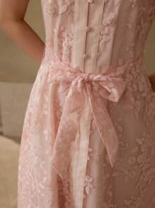 MOTF PREMIUM Vestido con cinturón con bordado floral - Rosa - Ver 2