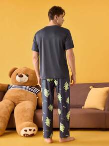 Happy Jammies Set de pijamale pentru bărbați, cu mâneci scurte și cu imprimeu cu scrisori și desene animate