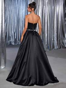 Vowa Elegante vestido de línea A con volantes, con parches de punto negro, satén sin tirantes, cintura de corsé, adornado con lujosa cinta con cuentas, con ajuste en la espalda, adecuado para citas, fiestas, bodas, vacaciones, regreso a clases, ocasiones formales, noche, invitado de boda, San Valentín - Negro - Ver 4