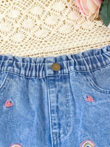 Short vaquero de verano ajustado y elegante para niñas preadolescentes con cintura fruncida y bordado de corazón arcoíris