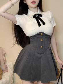 DAZY 美国时尚女孩校服套装 - 鱼骨腰连衣裙和白色短袖华夫格上衣，女士两件套