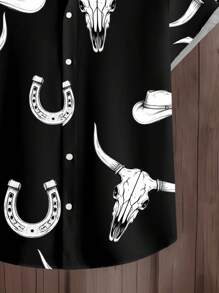 Manfinity Roughcore Western Cowboy Bull Skull, Horseshoe Printed Casual Fitted Turndown Collar Shirt For Men - Black - View 4