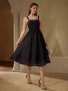 MOTF PREMIUM FAUX PEARL TRIM FLOWY DRESS - Black - View 4