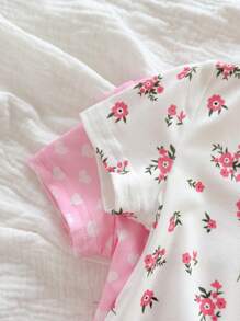 SHEIN 2pcs Newborn Baby Girls' Cute Heart Pattern & Ditsy Floral Long Sleeve Romper Set