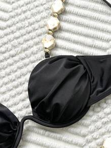 Swim Vcay Conjunto de bikini acolchado con soporte de acero de unicolor estilo vacaciones con accesorios decorativos de piedras especiales y cuentas doradas - Negro - Ver 6