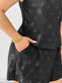 Elenzga Plus Size Women 3D Print Sleeveless Vest Shorts 2 Pieces Set - Black - View 5