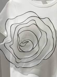 年轻女孩春秋休闲T恤胸前手工大花，舒适可爱，日常穿着 - 白色 - 查看 3