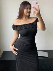Dazy Plus Sukienka plus size w jednolitym kolorze czarnym z falbankami i odkrytymi ramionami i wysokim rozcięciem, formalne sukienki damskie - Czarne - Zobacz 7