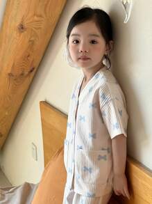 DAZY 小女孩蝴蝶结印花短袖纽扣上衣和裤子套装、睡衣、女孩夏季服装 - 米色 - 查看 2