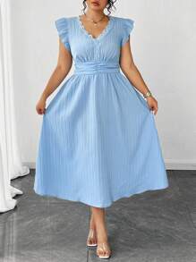 SHEIN Clasi Plus Size Lace Stitching V-Neck Flying Sleeves Back Waist Section Slap Craft Texture Craft Fabric Birthday Dresses Spring Dress Summer Women Outfit Elegant Easter Women Dress Romantic Dress Graduation Dress Casual Style Women's Dress - Blue - View 3