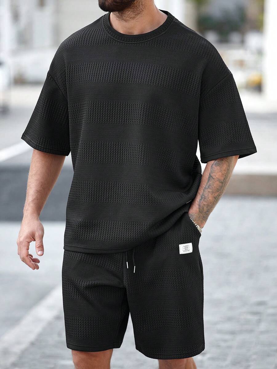 Manfinity Homme Plus Size Men Solid Color Crew Neck Short Sleeve T-Shirt & Patch Shorts Set - Black - View 1