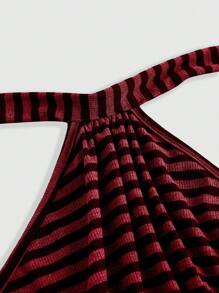 ROMWE Grunge Punk 2 Stück/Set Sexy Punk Streetwear gestreifter Kontrast Schwarz & Rot Schal Accessoire und ärmellose kurze T-Shirt mit hohem-niedrigem Saum für Frauen