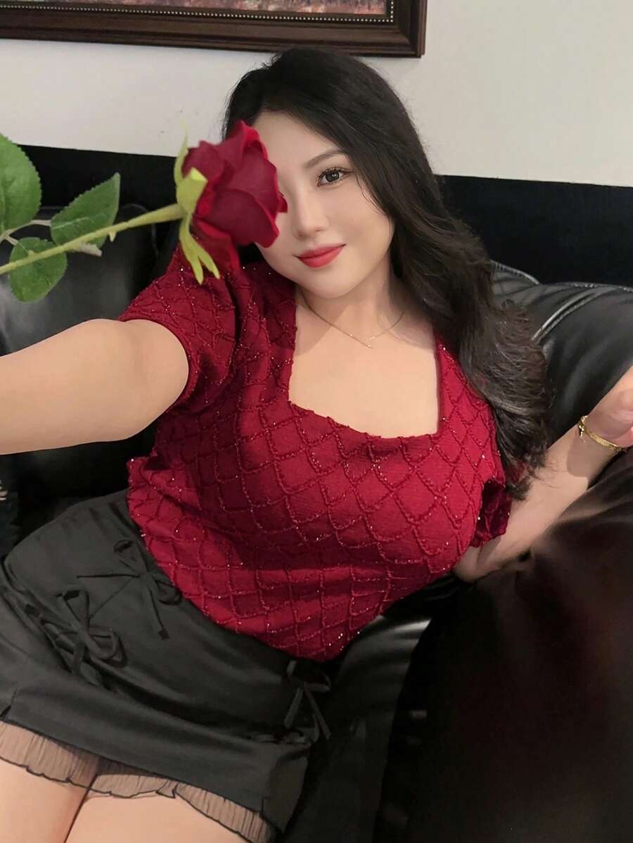 Dazy Plus Plus Size Textured Square Neck Puff Sleeve Fitted Red T-Shirt Christmas - Burgundy - View 1