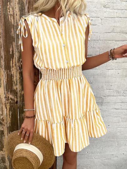 Breezaya Damklänning i blått och vitt randig bomull med volang på axeln, midjeklänning, sommar