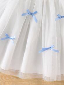 SHEIN 2 件套青少年女孩休闲优雅度假套装，蓝色 T 恤，纹理面料短袖和白色蝴蝶结网眼裙，适合上学、郊游和度假，春夏季 - 彩色 - 查看 7