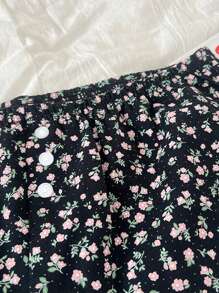 SHEIN Women's Black Ditsy Floral Elastic Waist 3-Button Casual & Lounge Shorts - Multicolor - View 3