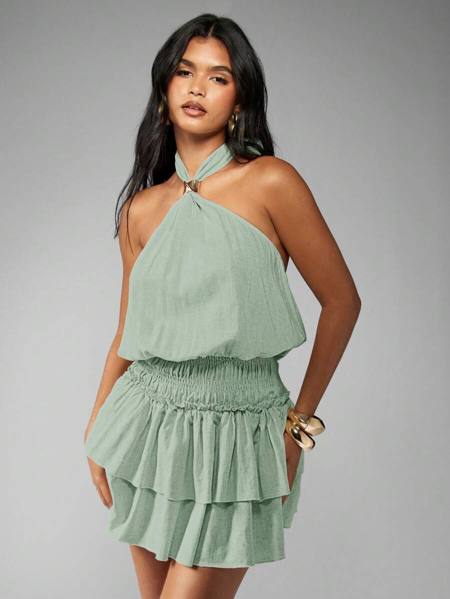 MISSGUIDED 露背吊带荷叶边层叠迷你连衣裙，夏季派对褶皱收腰露背度假风连衣裙，适合婚礼宾客、度假、春季时尚婚礼活动和圣诞节穿着。