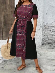 EMERY ROSE Plus Size Women Countryside Casual Vintage Patchwork Print Round Neck Short Sleeve Dress With Belt, Vacation Style,Summer Holiday,Vacation Outfits Women,Simple And Fashionable For Everyday Wear,Gifts For Mother,Vacay Vibes,Springbreak,Casual Wear SS,Bohemia