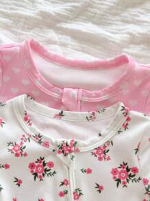 SHEIN 2pcs Newborn Baby Girls' Cute Heart Pattern & Ditsy Floral Long Sleeve Romper Set