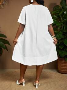 SHEIN CURVE+ Plus Size Elegant Commute Vacation Daily Loose Solid White Short Sleeve Notched Neck A-Line Knee-Length Dress, Spring/Summer, Curve Plus, Boho Vacation, Sun Dresses For Womenbeach Outfits For Woman/Beach Dress/Beach Vacation Outfits/Beach Essentials / Graduation/Tea Party Dress - White - View 2