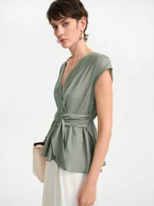 Aalyst Women's Summer Casual V-Neck Ruffle Waist Blouse, Versatile For Commuting, Daily Wear, European And American Style