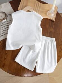 SHEIN Vintaside Kids Young Boy Casual Round Neck Short Sleeve Top And Shorts Set With Plant Print, Summer Summer Holiday