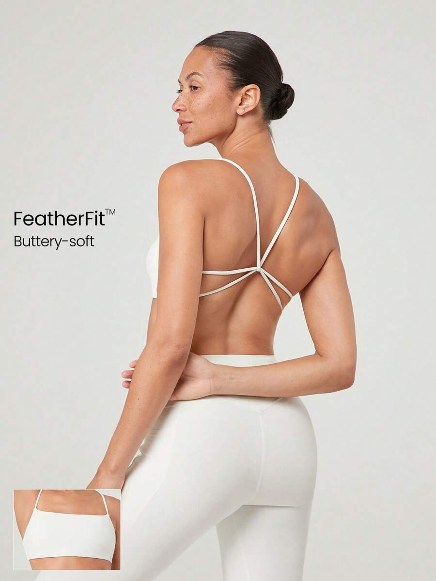 GLOWMODE FeatherFit™ Get Low 超薄交叉背带运动胸罩 低冲击瑜伽普拉提工作室日常休闲装可拆卸罩杯 - 白色 - 查看 1