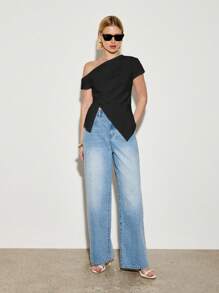 AiiRZ Off-The-Shoulder Asymmetrical T-Shirt With Twist Detail - Black - View 3