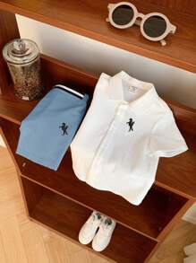 SHEIN 2 Stücke Baby Jungen Set mit Pferde Muster Kragen Kurzarm Strickjacke + Shorts mit Gummizug in der Taille