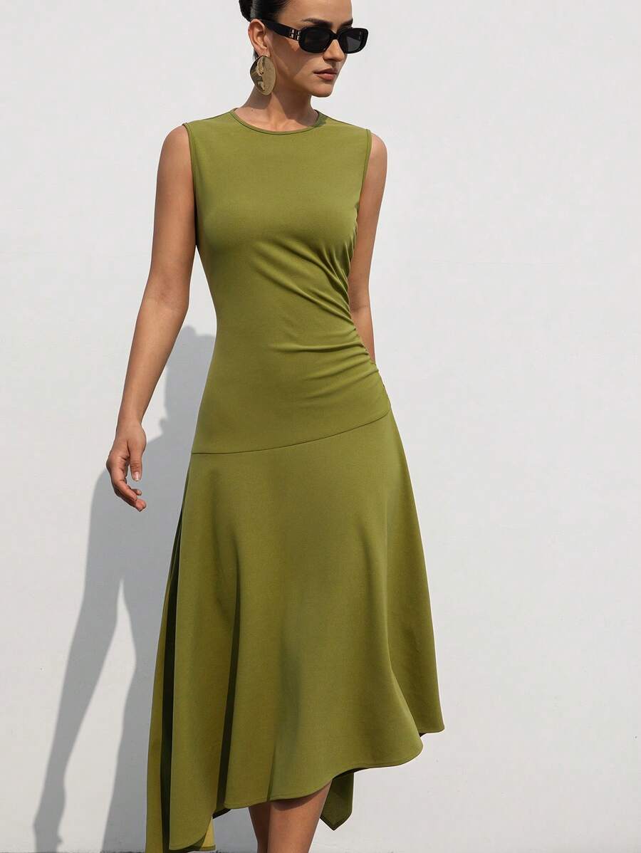 SHEIN Privé European & American Style Minimalist Elegant Ladies Commute & Date Solid Color Round Neck Gathered Waist Asymmetrical Asymmetric Hem Sleeveless Dress - Green - View 1