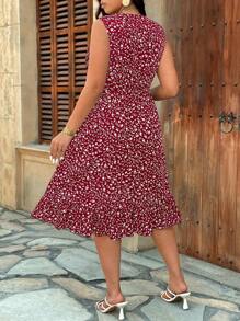 EMERY ROSE Plus Size Shirred Sleeveless Ditsy Floral A-Line Dress With Cinched Waist And Ruffle Hem Decor, Casual Wear - Multicolor - View 2