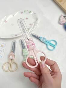 可爱卡通不锈钢工艺剪刀 - 迷你便携式文具剪刀带盖，适用于剪贴簿 DIY 工艺用品、返校用品、学校用品 - 彩色 - 查看 2