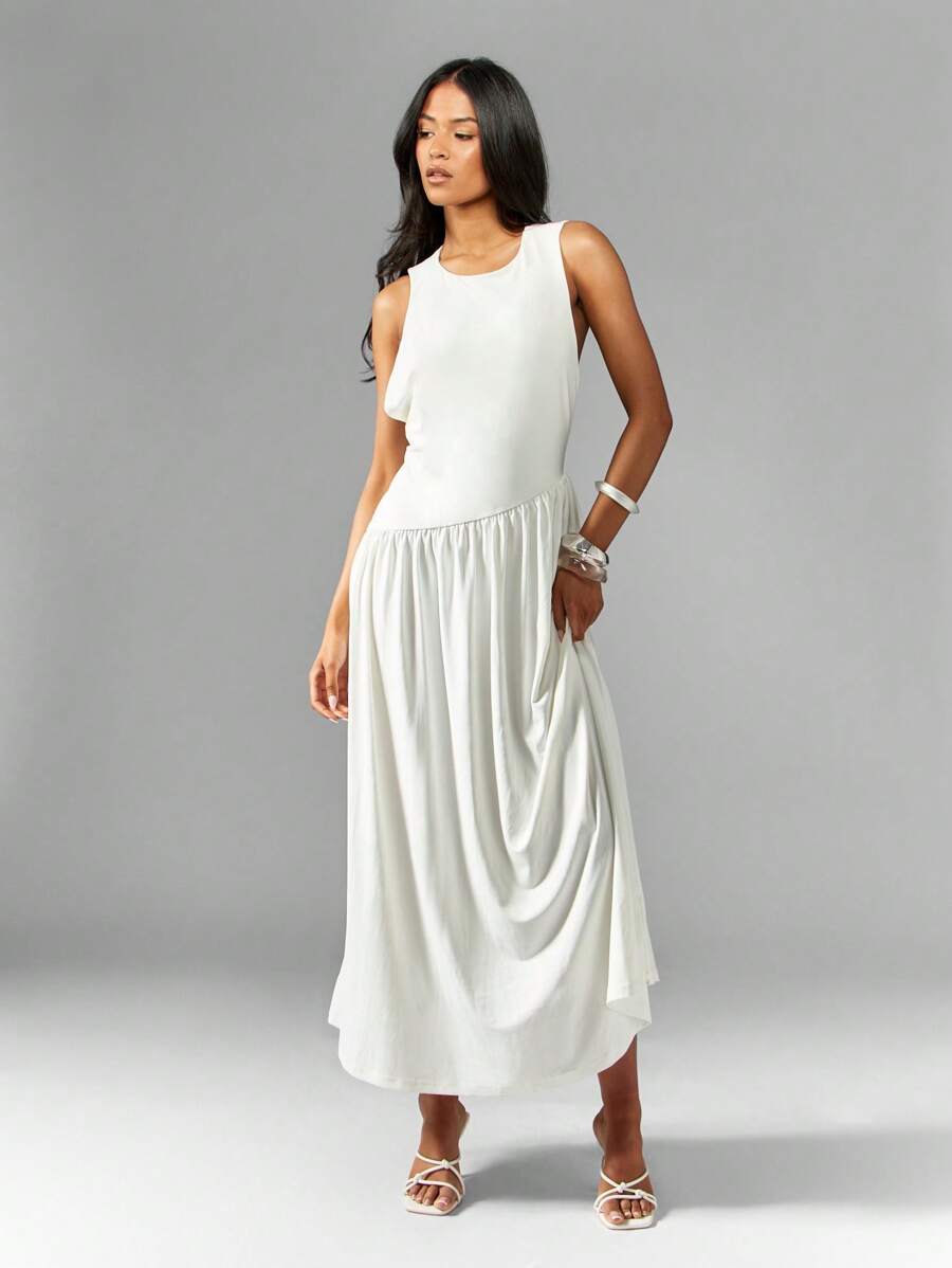 MISSGUIDED Vestido largo asimétrico con escote en la espalda y cintura con recorte sin mangas - Blanco - Ver 1