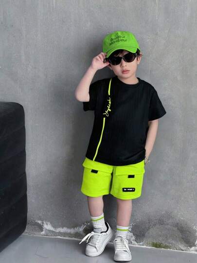 SHEIN 2pcs/Set Young Boys Casual Versatile Round Neck T-Shirt And Neon Green Cargo Shorts Outfit, Suitable For Spring/Summer, Suitable For Daily, Sports, Outings, School, Gatherings, Festivals, Performances, And Photoshoots