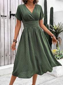 SHEIN Tall Women's Holiday Leisure Solid Color Cinched Waist Dress Maxi Women Outfit - Green - View 4