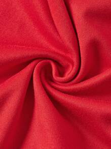 SHEIN بيجامة ذات طباعة جرافيك من توب بأكمام قصيرة وبنطال للمراهقات - الأحمر - مشاهدة 12