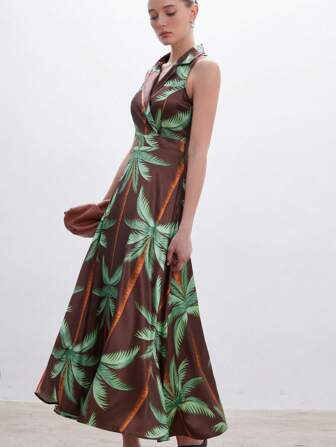 SHEIN Privé 优雅通勤商务休闲度假西装领无袖收腰超长 A 字连衣裙，纹理经典椰子叶和花卉拼色印花，适合女士