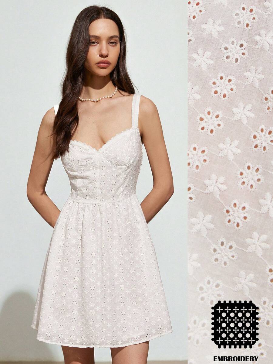 Chiquease Robe mini élégante avec volants à la taille, sans manches, dos nu, ornée de broderies et d'un motif floral, avec bordure en dentelle. Style romantique à la française, vintage, pour un thé dans un palais - Blanc - Voir 1