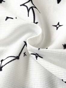 SHEIN 3pcs Girls Minimalist Star & Moon Print Camisole & Pants Loungewear Set Teen Cute Clothes Sets Outfit Sets Outfit Sets Teen Cute Sets For Teens Teen Outfit Sets - Black and White - View 5