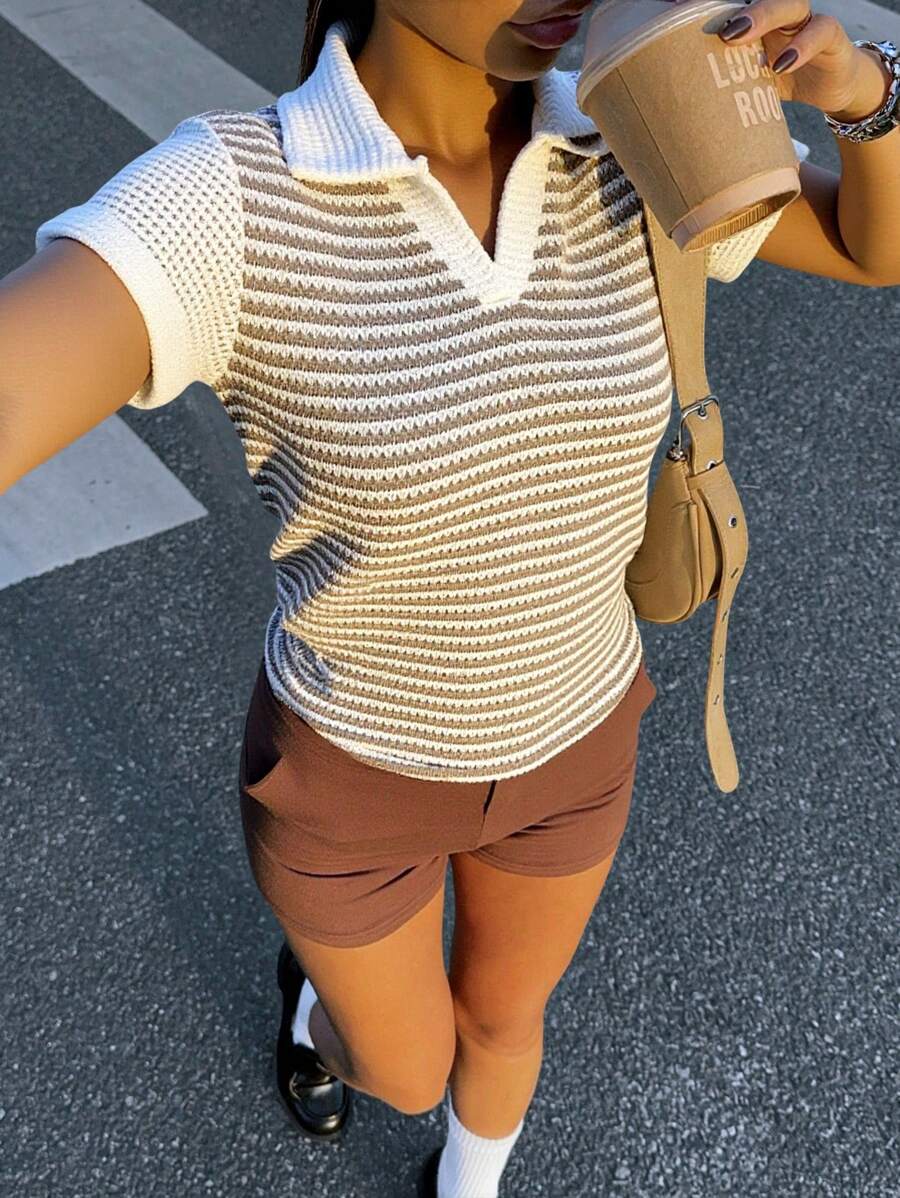 Siren Gaze V 领短袖 T 恤女款，夏季露肩剪裁短款 Polo 衫，休闲修身 T 恤