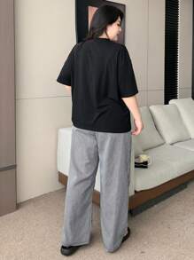 Dazy Plus 艺术字母印花宽松短袖上衣和条纹睡裤睡衣家居服套装 - 黑色 - 查看 2