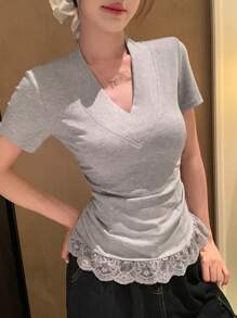 DAZY Women's V-Neck Elastic Fitted Contrast Lace Short Sleeve T-Shirt