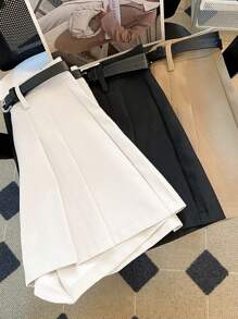 SHEIN PETITE 女士休闲百搭纯色褶皱短裤 - 白色 - 查看 3