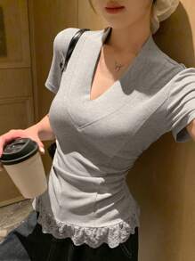 DAZY Women's V-Neck Elastic Fitted Contrast Lace Short Sleeve T-Shirt