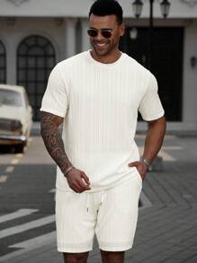 Manfinity Homme Men Plus Size Casual Textured Short Sleeve T-Shirt Set