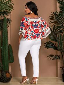 SOLERSUN Plus Size Women's Line Floral Print Vacation Casual Spring/Summer Off-Shoulder Shirt - Apricot - View 2