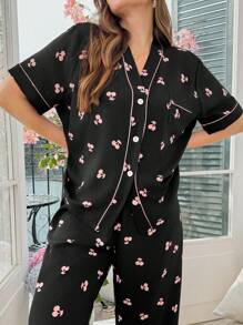 SHEIN Conjunto de pijama con cardigan con volantes y estampado de cerezas, talla grande
