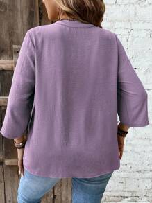 SHEIN LUNE 大码蕾丝拼接袖口七分袖撞色V领休闲外出度假衬衫 女装 夏季服装 女装 - 淡紫色 - 查看 2