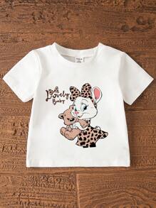Conjunto de camiseta de manga corta con estampado gráfico de letras y pantalones abocinados con decoración en forma de corazón para bebé niña