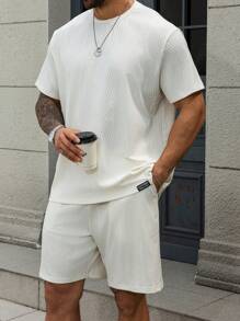 Manfinity Homme Plus Size Men Summer Casual Textured Short Sleeve T-Shirt And Shorts Set - White - View 4